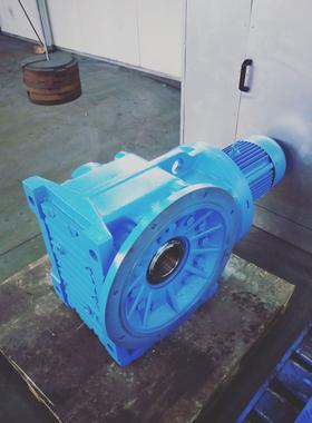 传邦长期供应螺旋锥齿轮减速机KAF107-Y5.5-89.68-M1-C1