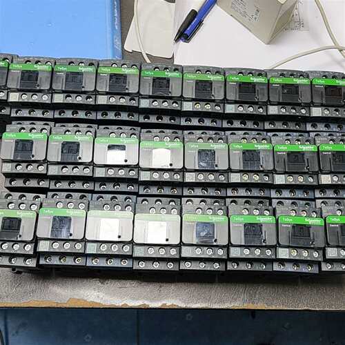 可维修冲新直流接触器LC1D09BD，进口的