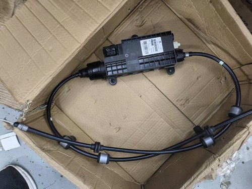 纳智捷大7 U7 U6 S5电子手刹模电机马达电脑驻车EPB制动器总成