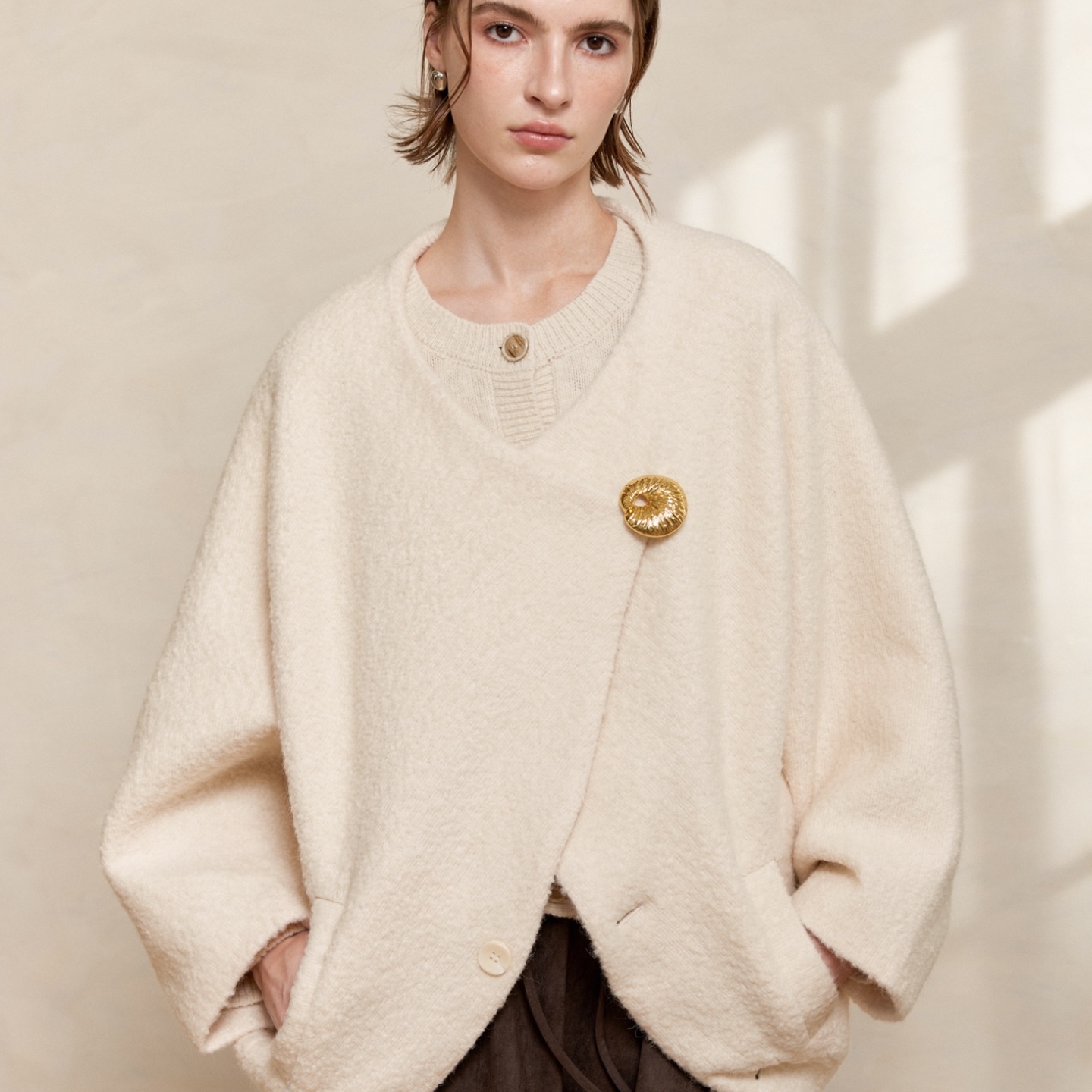 LINECIEL羊毛羊驼毛外套含胸针