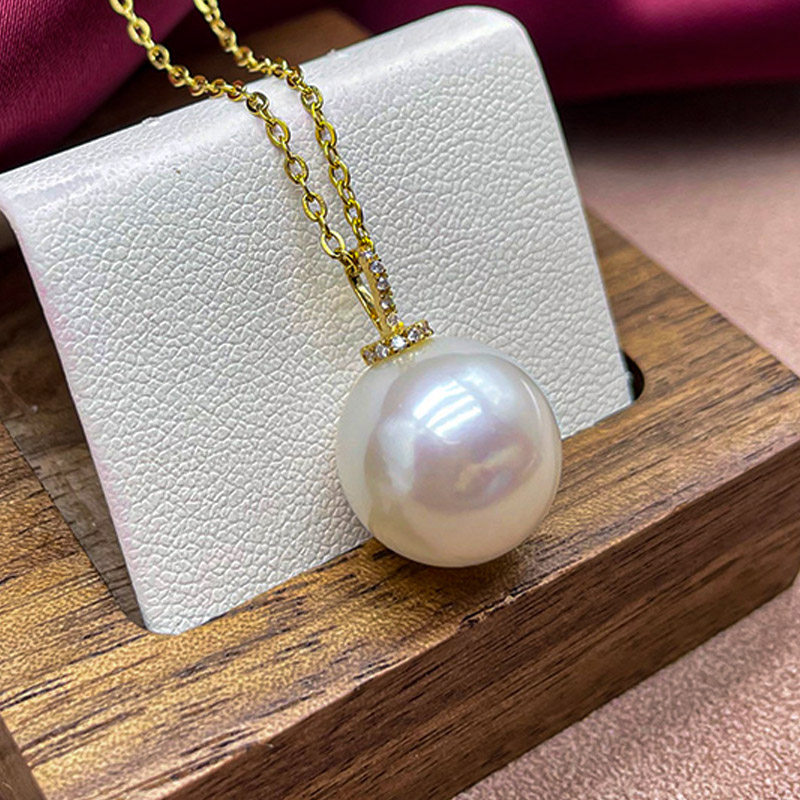 18K金淡水珍珠圆形吊坠13-14mm