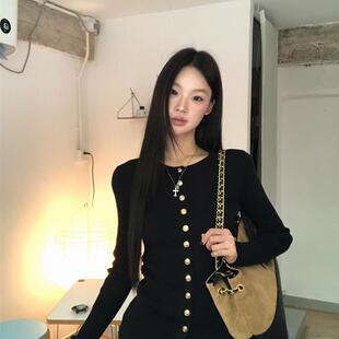 红人馆针织开衫女韩系早秋穿搭上衣外搭黑色独特漂亮减龄毛衣外套