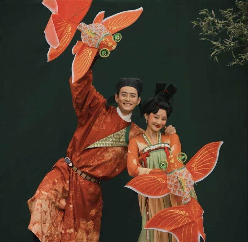 古风纸鸢中式写真摄影金鱼立体风筝国风古装创意儿童汉服拍照道具