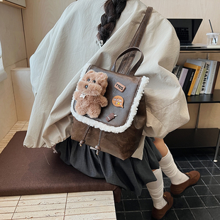 卡通可爱小熊迷你包包女2025年秋冬新款高颜值复古时尚百搭双肩包