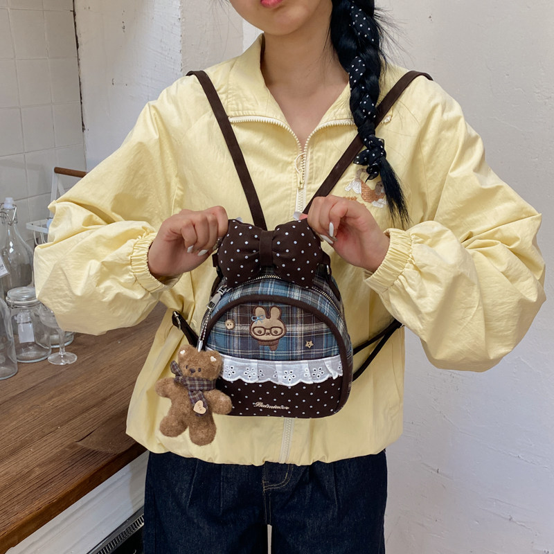 超火流行可爱迷你包包女2026秋冬新款卡通儿童外出游玩百搭双肩包