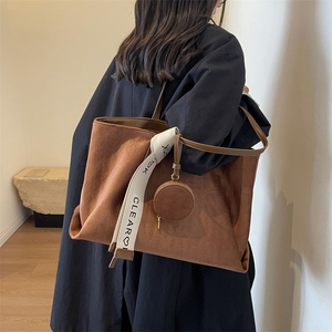 手提大容量托特包女2024新款复古秋冬休闲单肩包上班通勤百搭女包