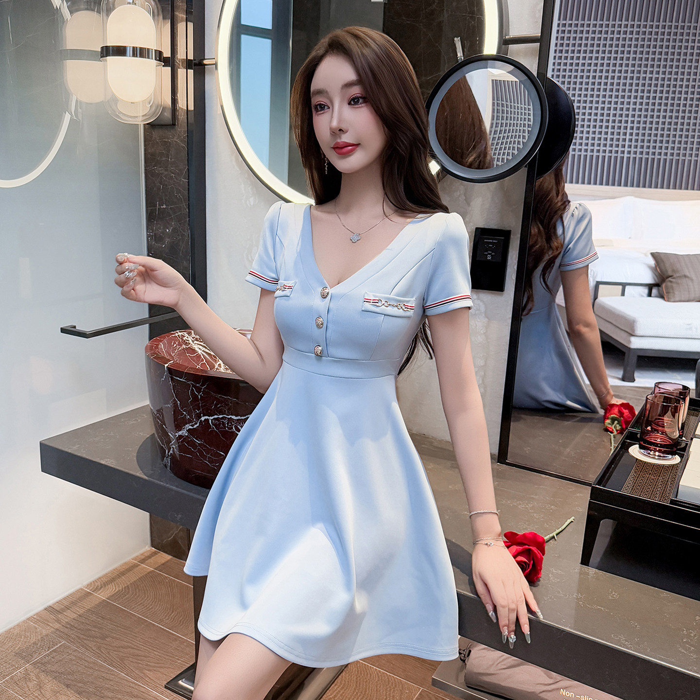 性感纯欲V领短袖洋装夏季短袖洋派收腰A字裙夜场工作服高端女装