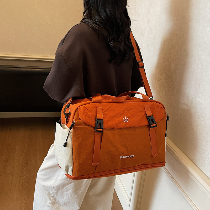 可扩容健身瑜伽包斜挎短途旅行包