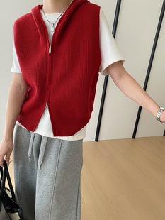 司南 早春新款 休闲时髦双拉链宽松叠穿连帽针织马甲背心 SN8660