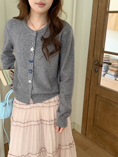 3th Morning 早春新款 海星贝壳纽扣圆领显瘦针织开衫ZY3937