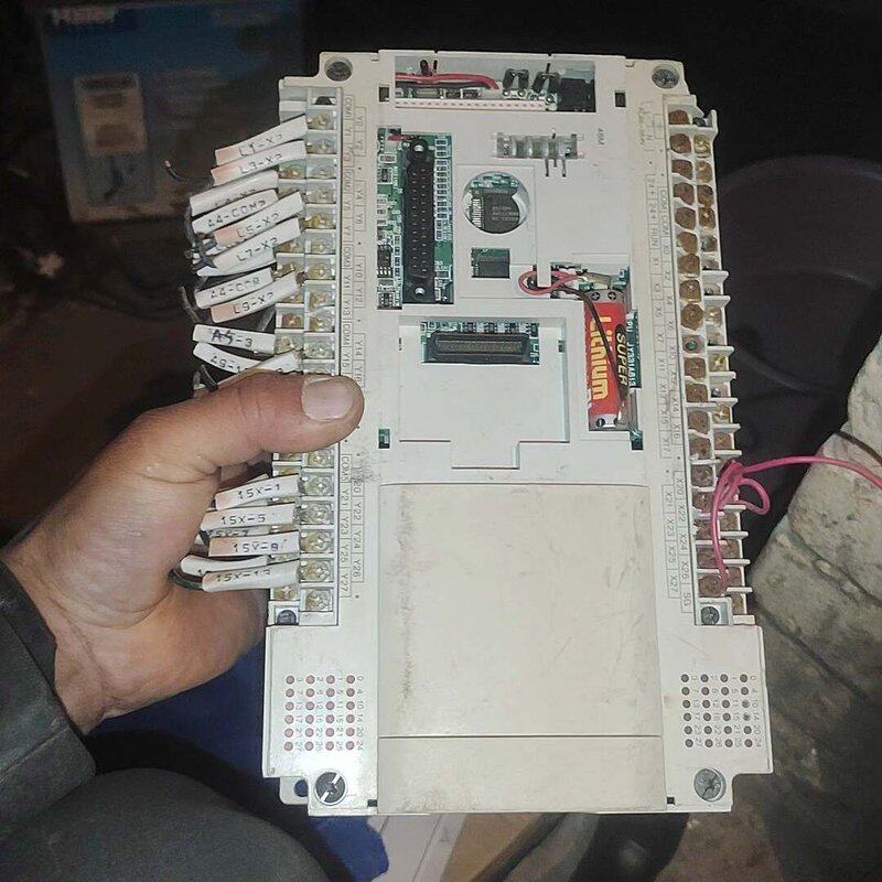 议价三菱FX2-48MR PLC 工控配件机可维修