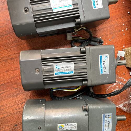 议价减速电机 200W40比单相220V轴径15安装位8可维修