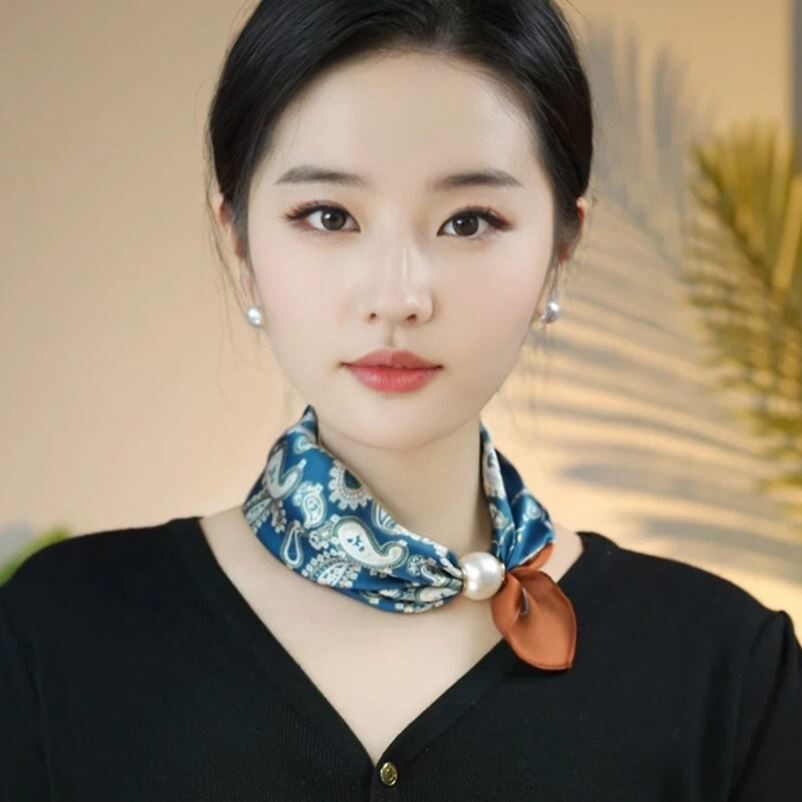 夏季薄款磁扣丝巾系脖女2025新款高级感时尚搭配缎面冰丝围脖颈饰