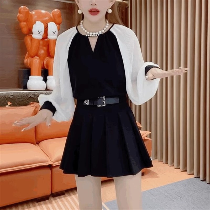 速发法式轻奢灯笼袖T恤新款镂空小众打底衫高级感圆领黑色上衣