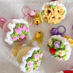 毛线手工编织小饰品迷你成品手捧花玫瑰创意礼物钥匙扣仿花束摆件