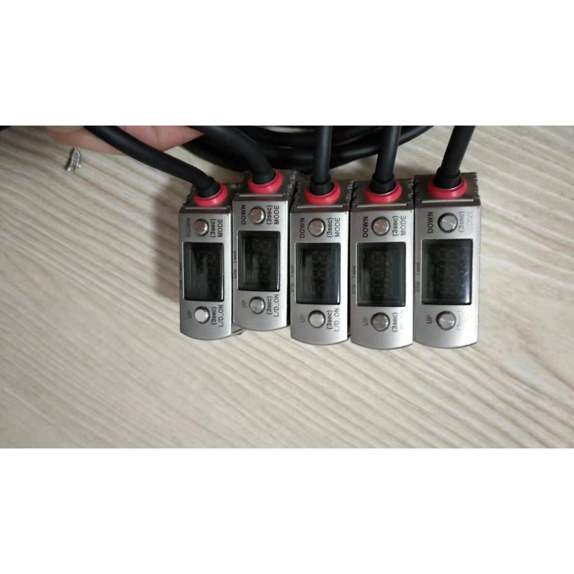 原装正品基恩士激光传感器 LR-ZB100N 100P LR-ZB250AN 250AP