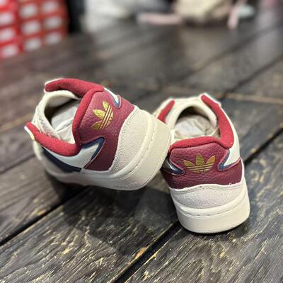 Adidas/阿迪达斯三叶草COURTIC男女通用面包鞋运动板鞋ID0560