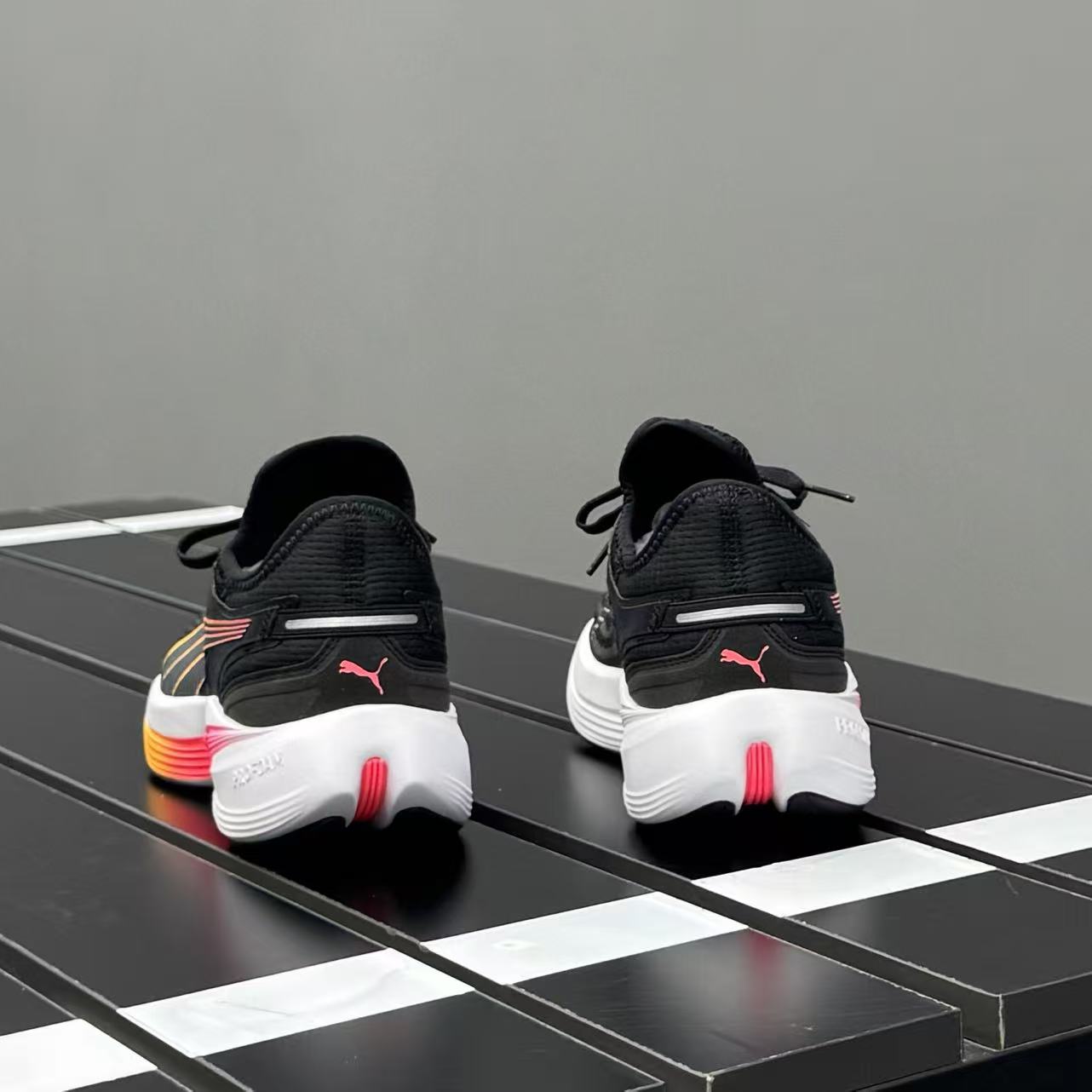 PUMA 彪马正品男款黑色网面透气轻便舒适夏季运动跑步鞋 379438