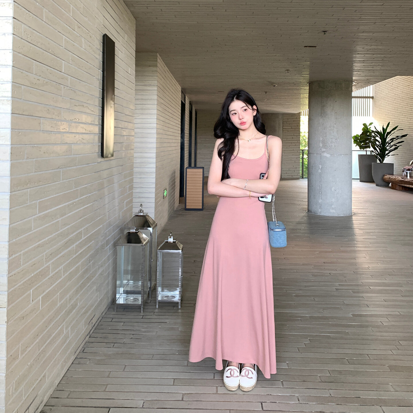 卡戴珊同款大裙摆吊带连衣裙显瘦度假长裙