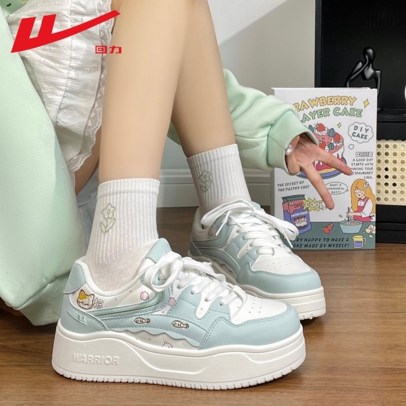 回力猫咪小鱼刺绣厚底板鞋女2026春季新款可爱少女心百搭小白鞋子
