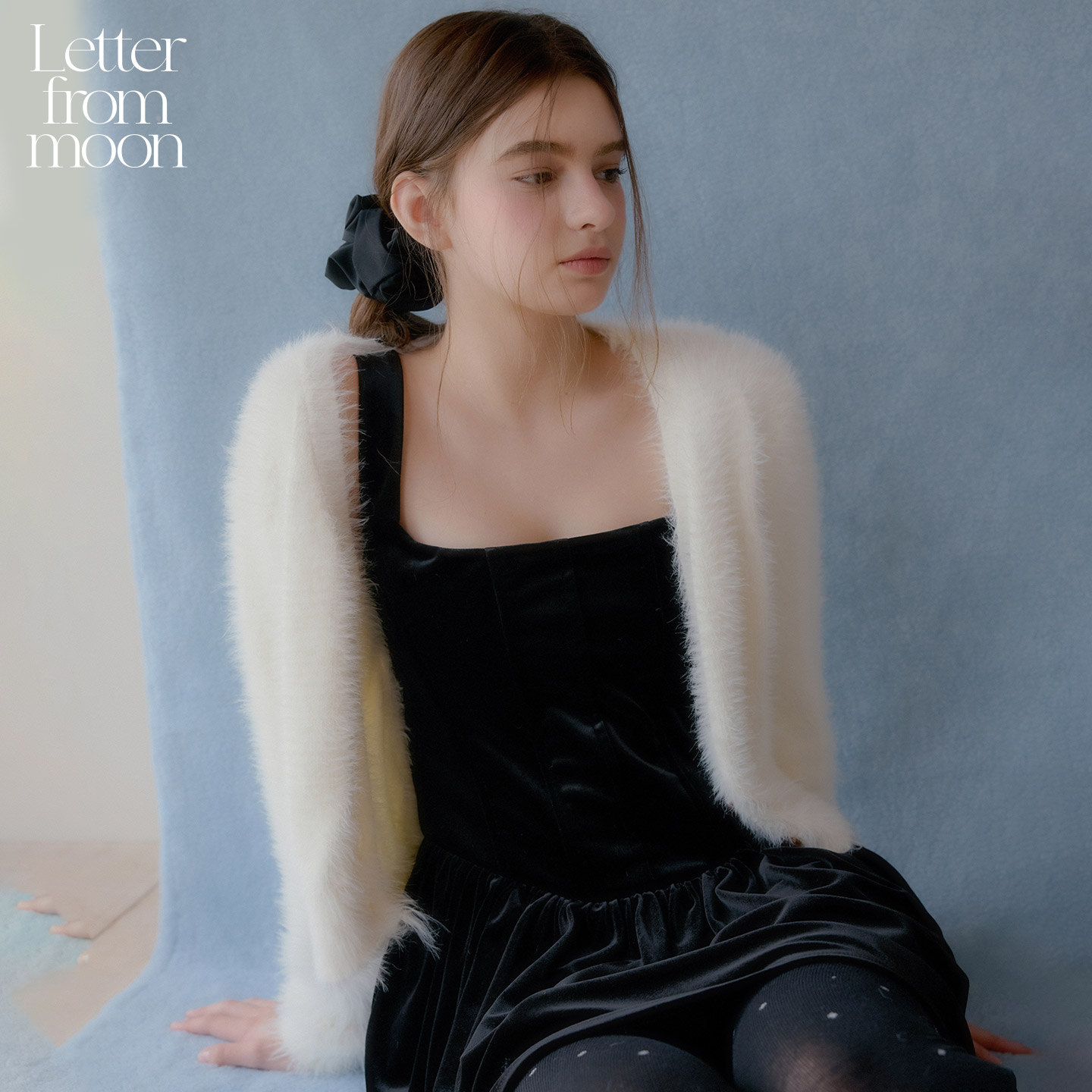 Letter from moon V领开衫2025年冬季新款休闲舒适通勤女上衣外套