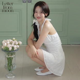 新款 Letter 优雅挂脖连衣裙女2025夏季 moon法式 度假风吊带裙 from