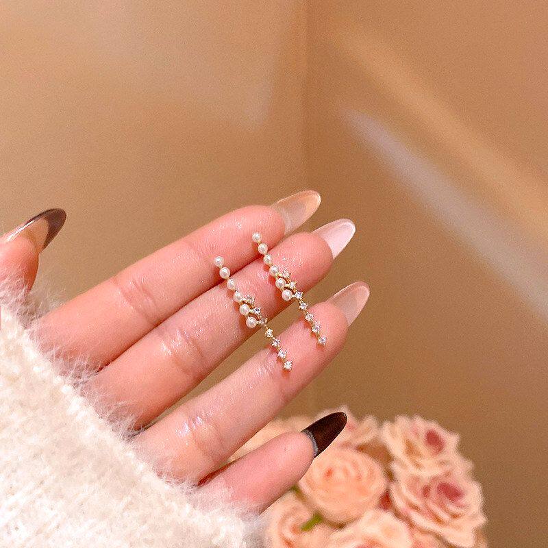 耳钻小众高级感时尚耳钉欧美ins设计一字排轻奢饰品珍珠耳环精致