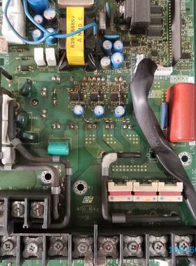 安川变频器电源驱动板ETP712883 H1000-7.5K