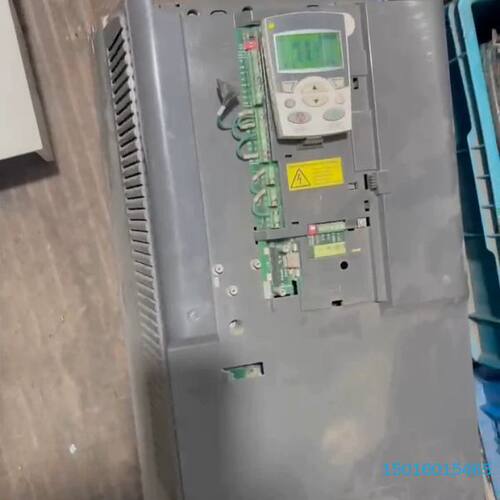 ABB变频器ACS510-01-157A-4，75kw，38