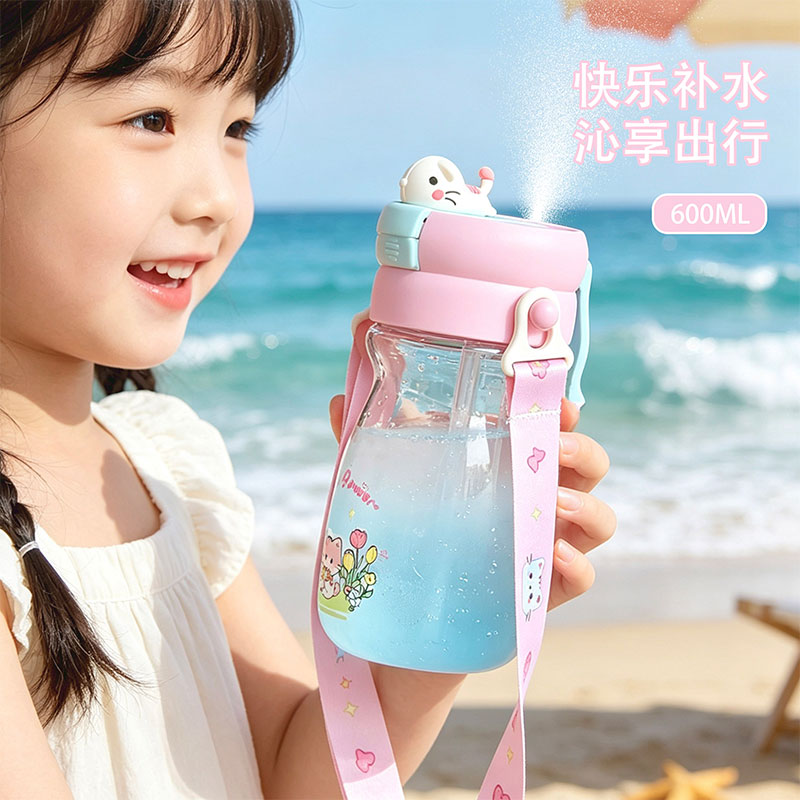 儿童夏季喷雾降温大容量随手杯图片