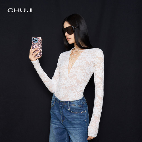Chuji出迹高级感深V蕾丝连体衣女