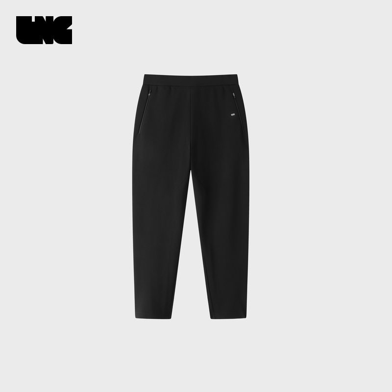 一体织工艺、3D立体版型、拉链口袋