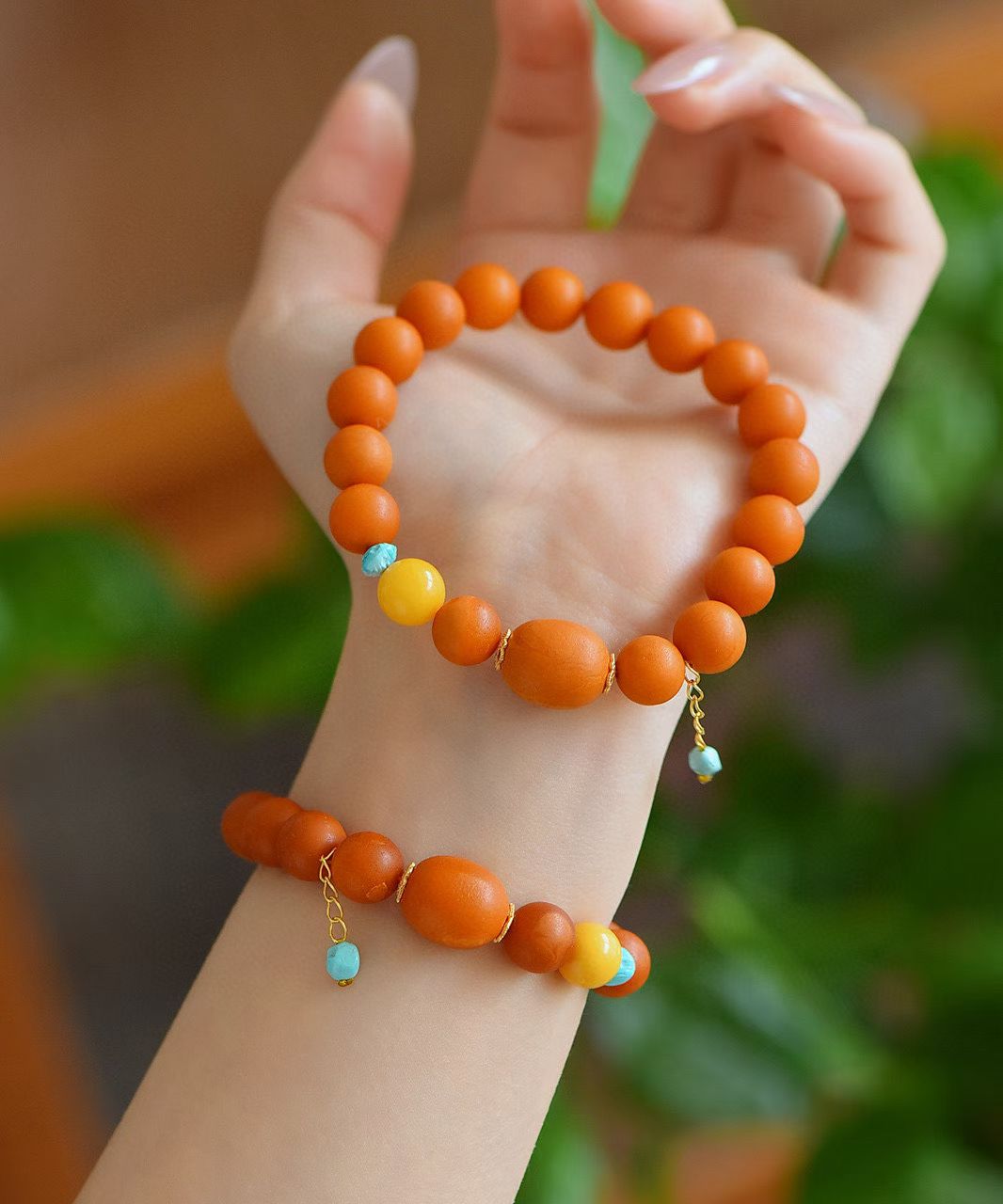 新款天然蜜蜡手链女款小众设计感手串2025新款爆款招财纳福