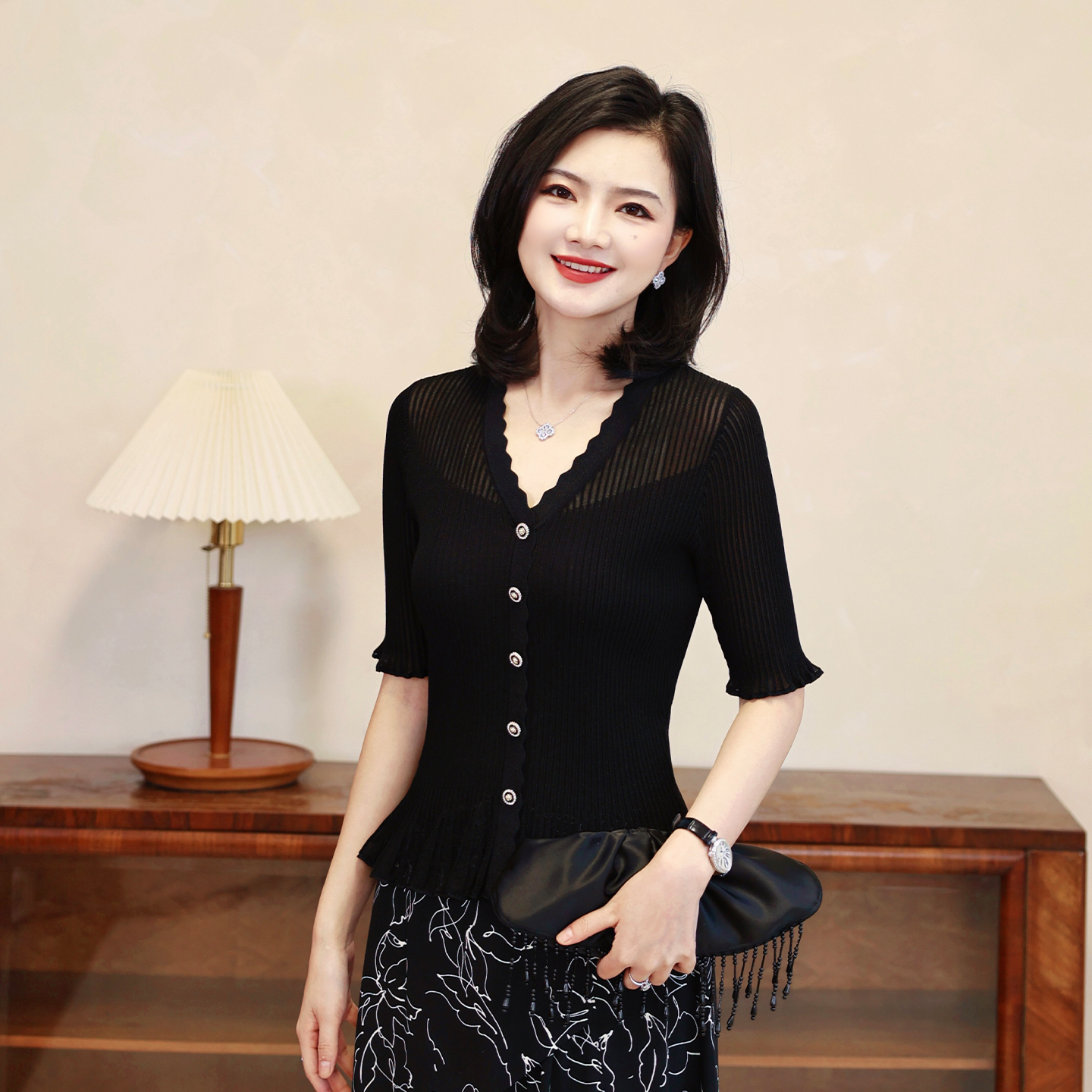 坑条纹亮丝收腰轻薄鱼尾针织衫女