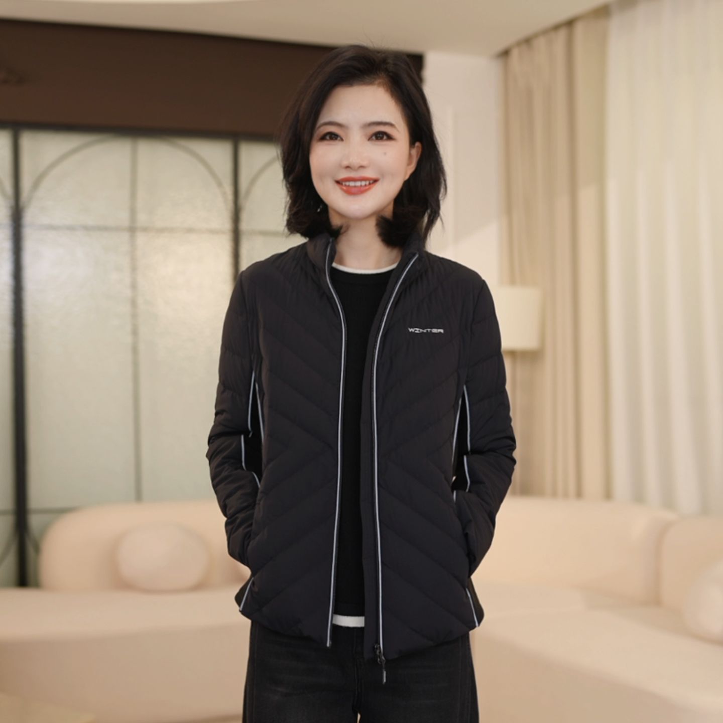 【90白鹅绒】长袖立领羽绒服女