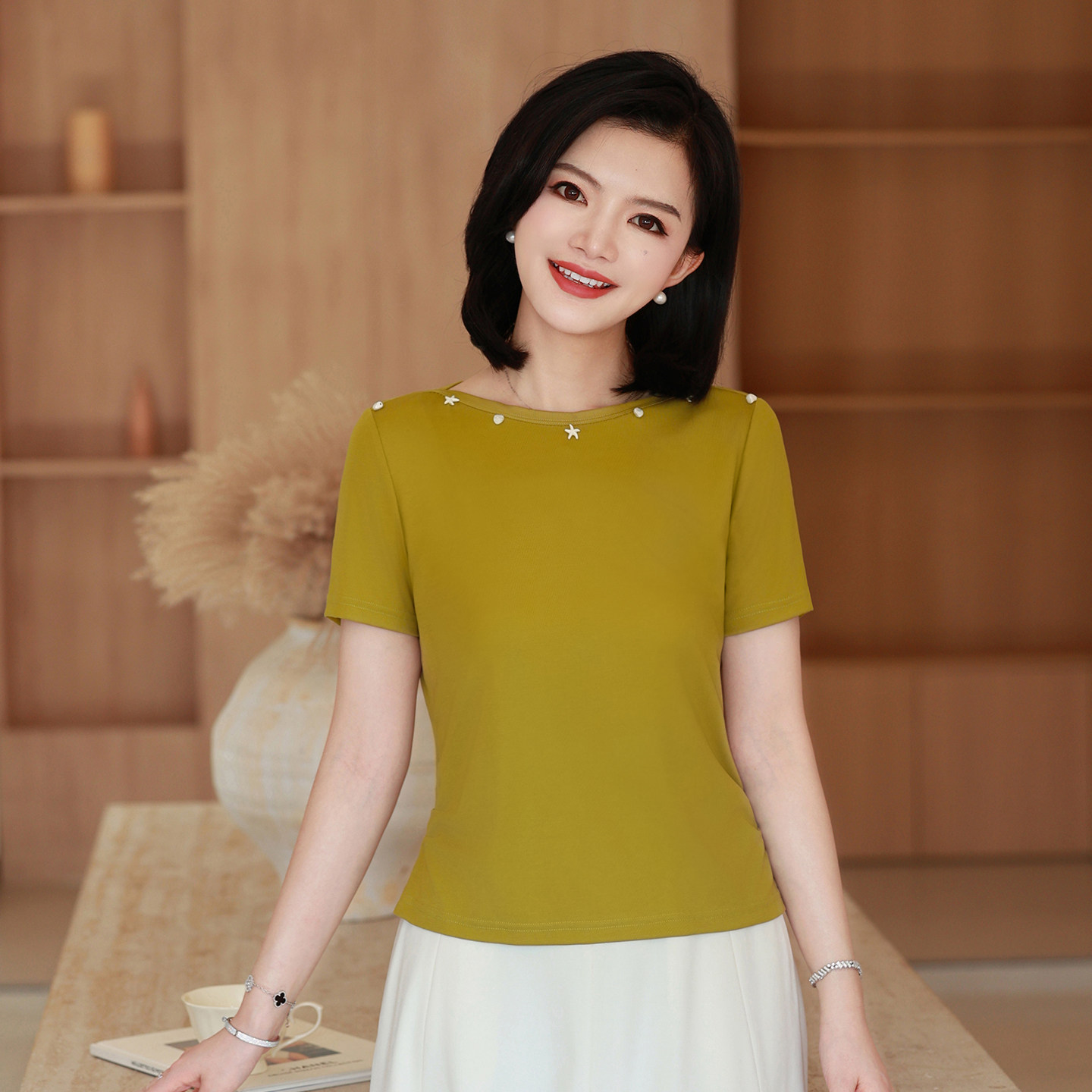 枫竺阿楠简约通勤钉珠短袖T恤女夏装显瘦设计感上衣打底小衫