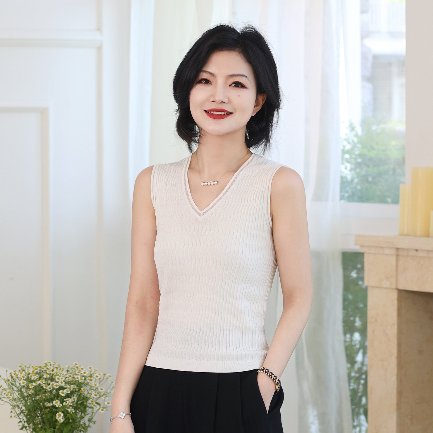 【现货】枫竺纯色百搭v领透气无袖打底针织背心女夏2026新款内搭