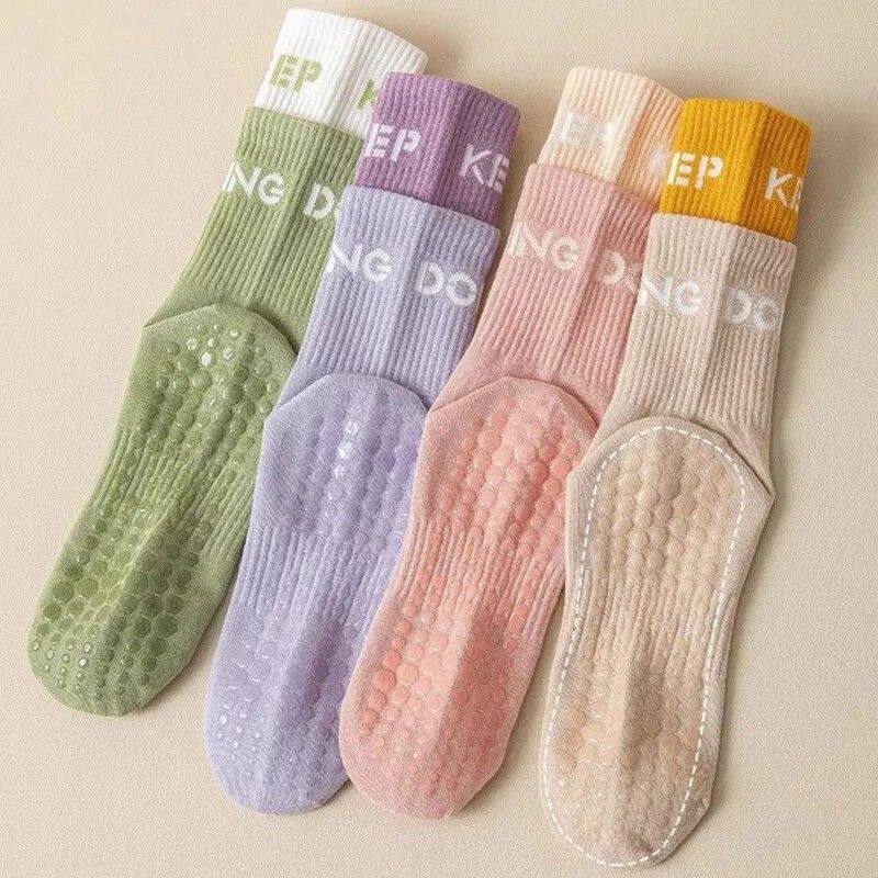 瑜伽袜子袜防滑袜女长筒配鲨鱼裤健身运动瑜伽加厚假两件跳绳跳舞