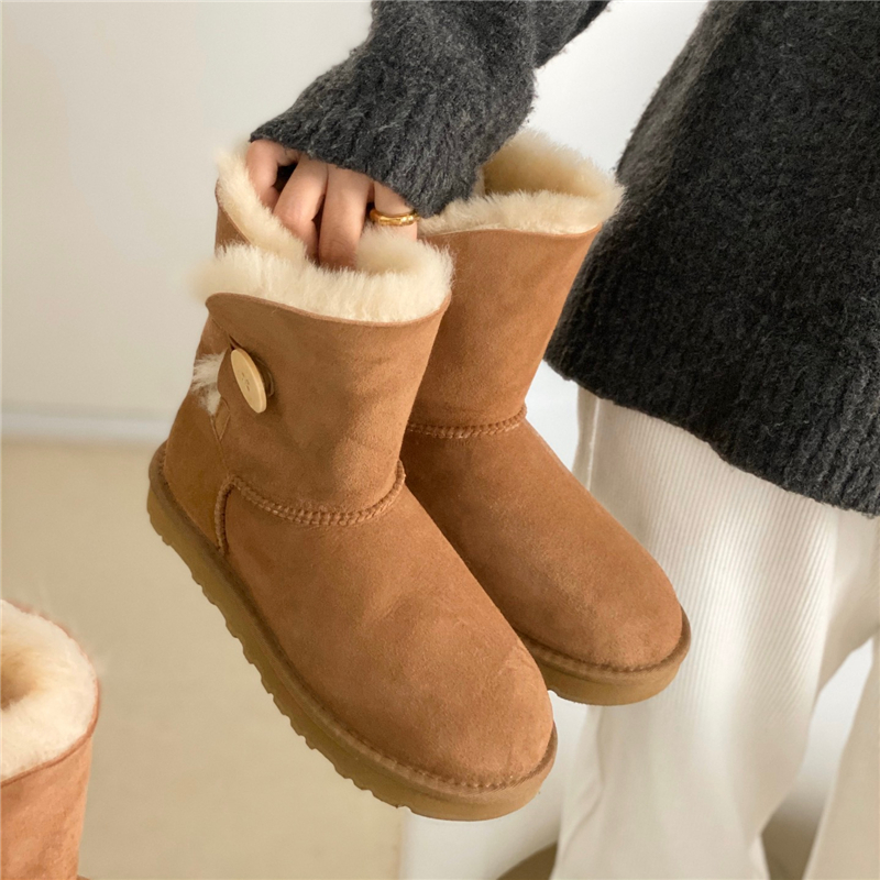 羊皮毛一体雪地靴高筒