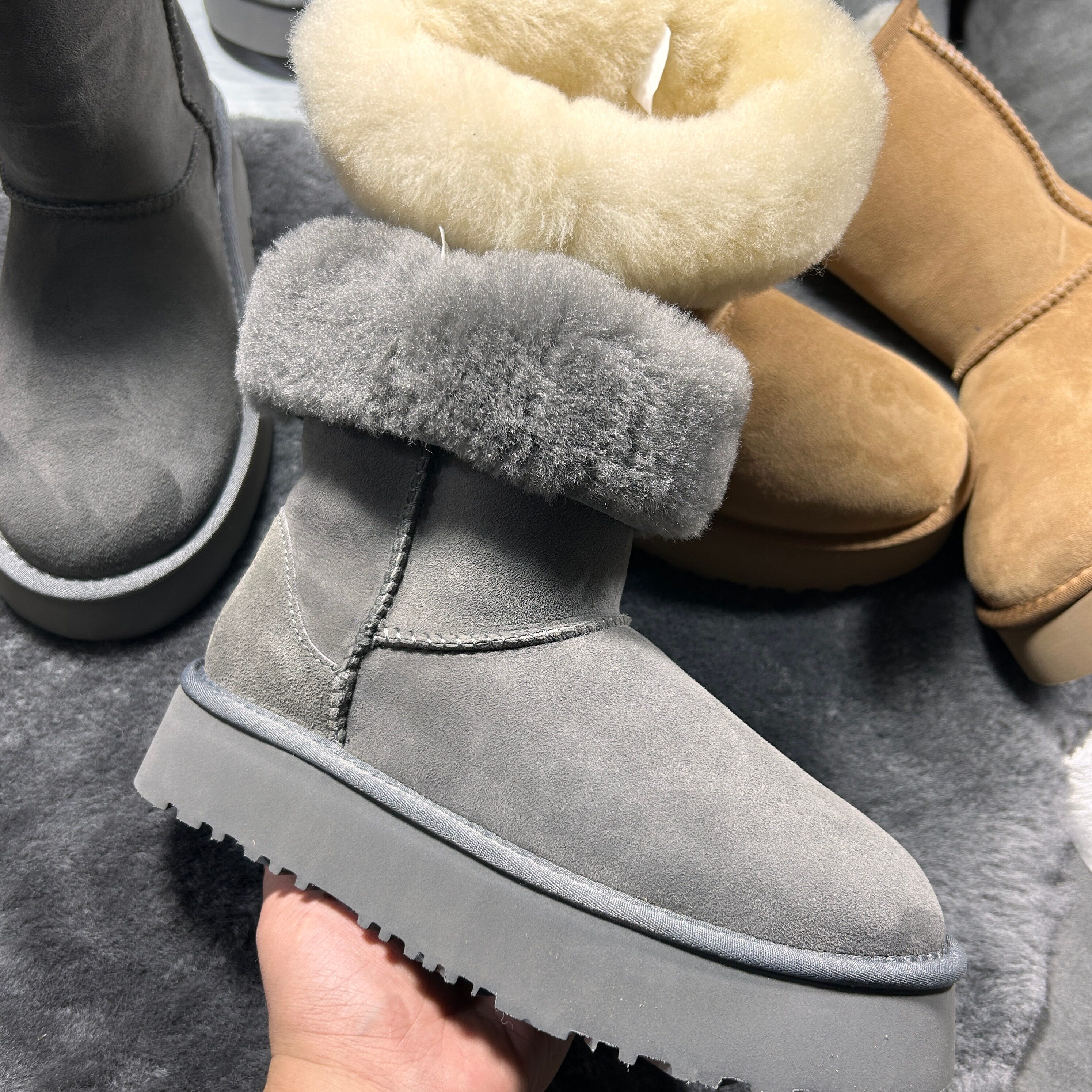 厚底羊皮毛一体雪地靴女