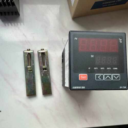非标价韩国SAMWON ENG温控器SD-72M，型号RARN，工议价