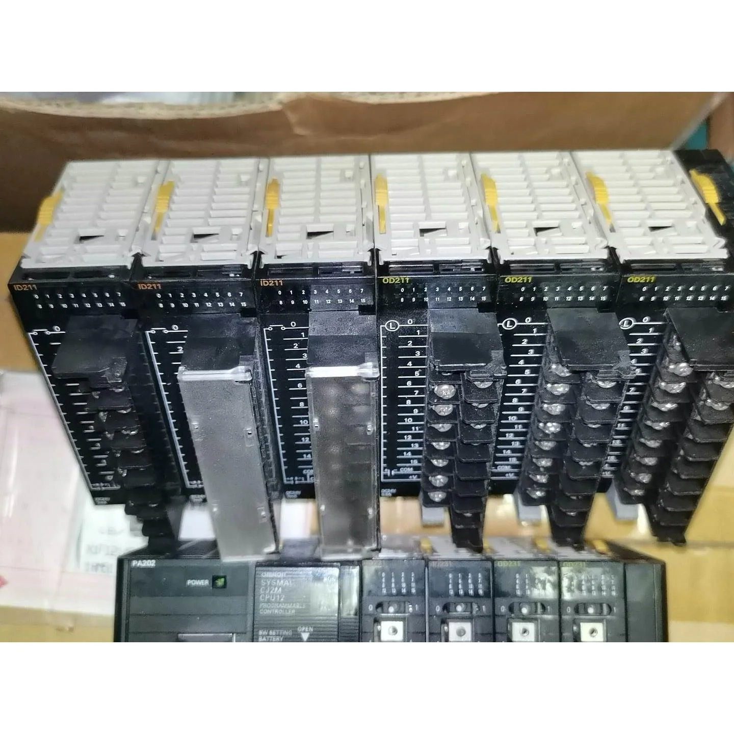 非标价OMROn CJ1W-ID261 CJ2M-CPU12 CJ议价