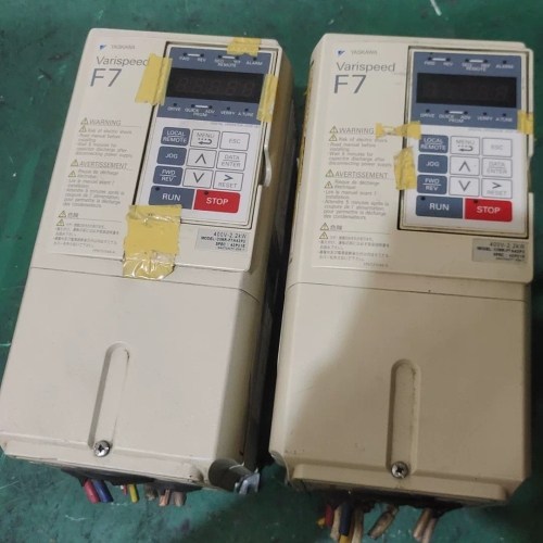 非标价安川F7变频器，型号CIMR-F7A42P2，2.2KW38议价