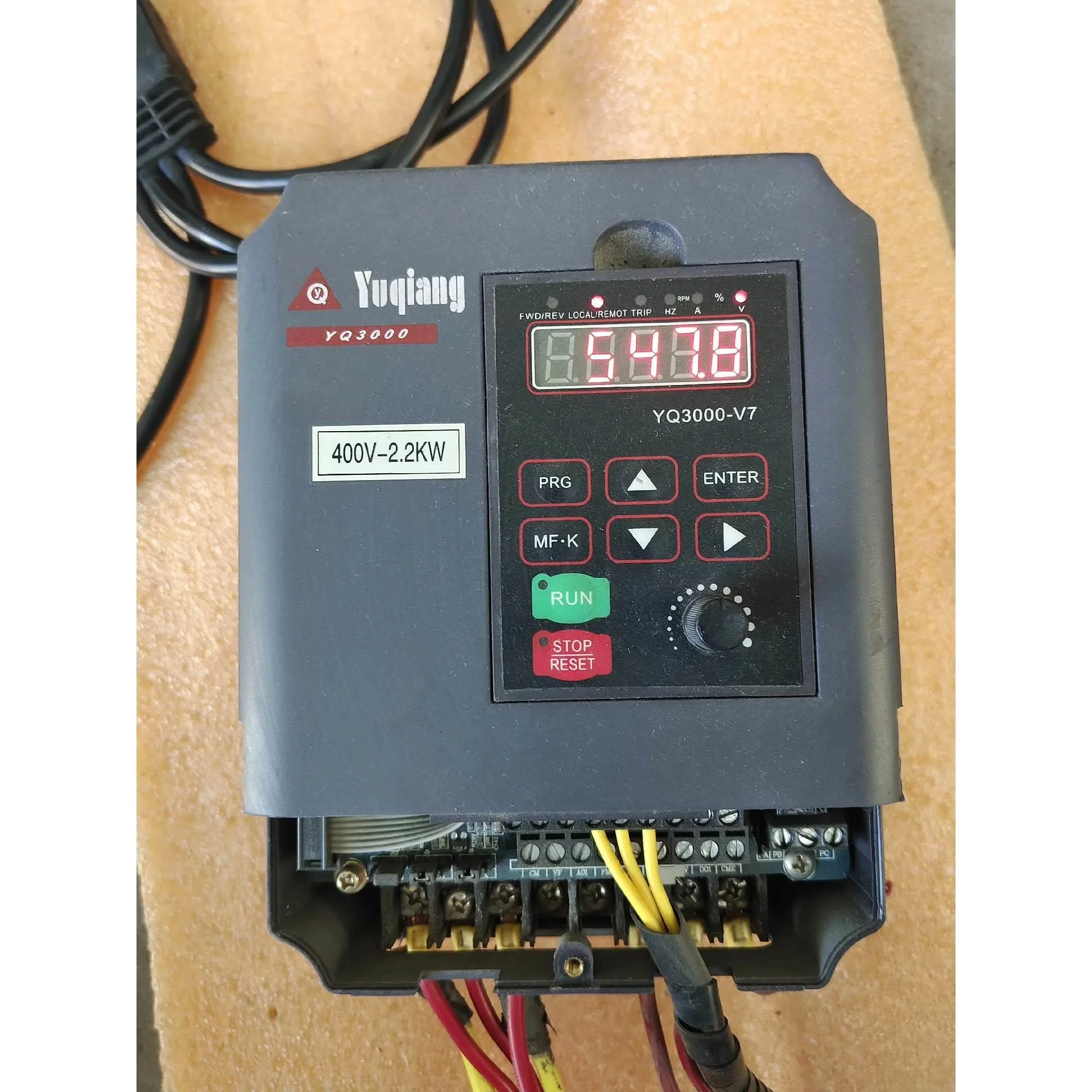 非标价誉强2.2千瓦变频器，YQ3000F7-402P2G，380议价