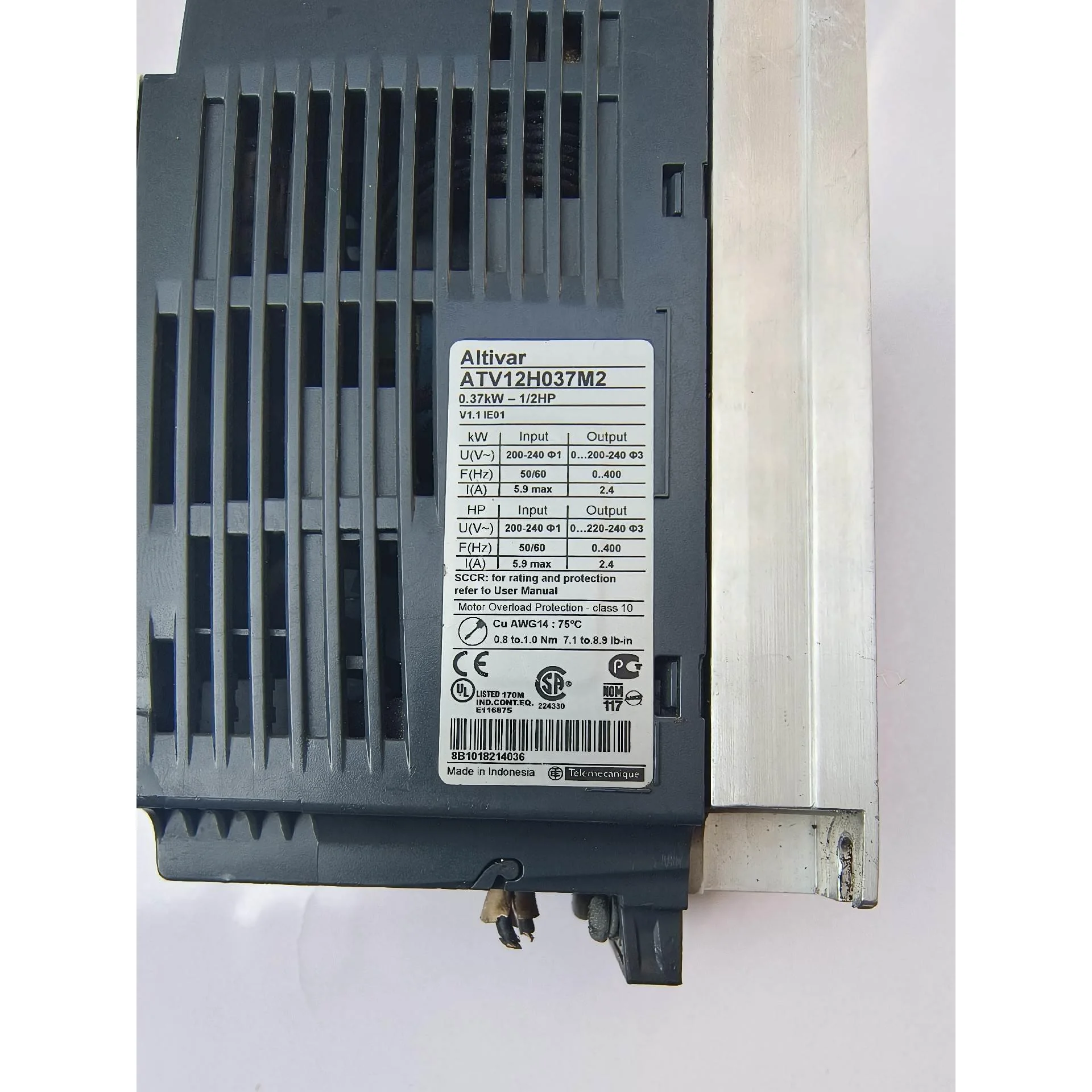 非标价施耐德变频器！ATV12H037M2，220V，0.37KW议价