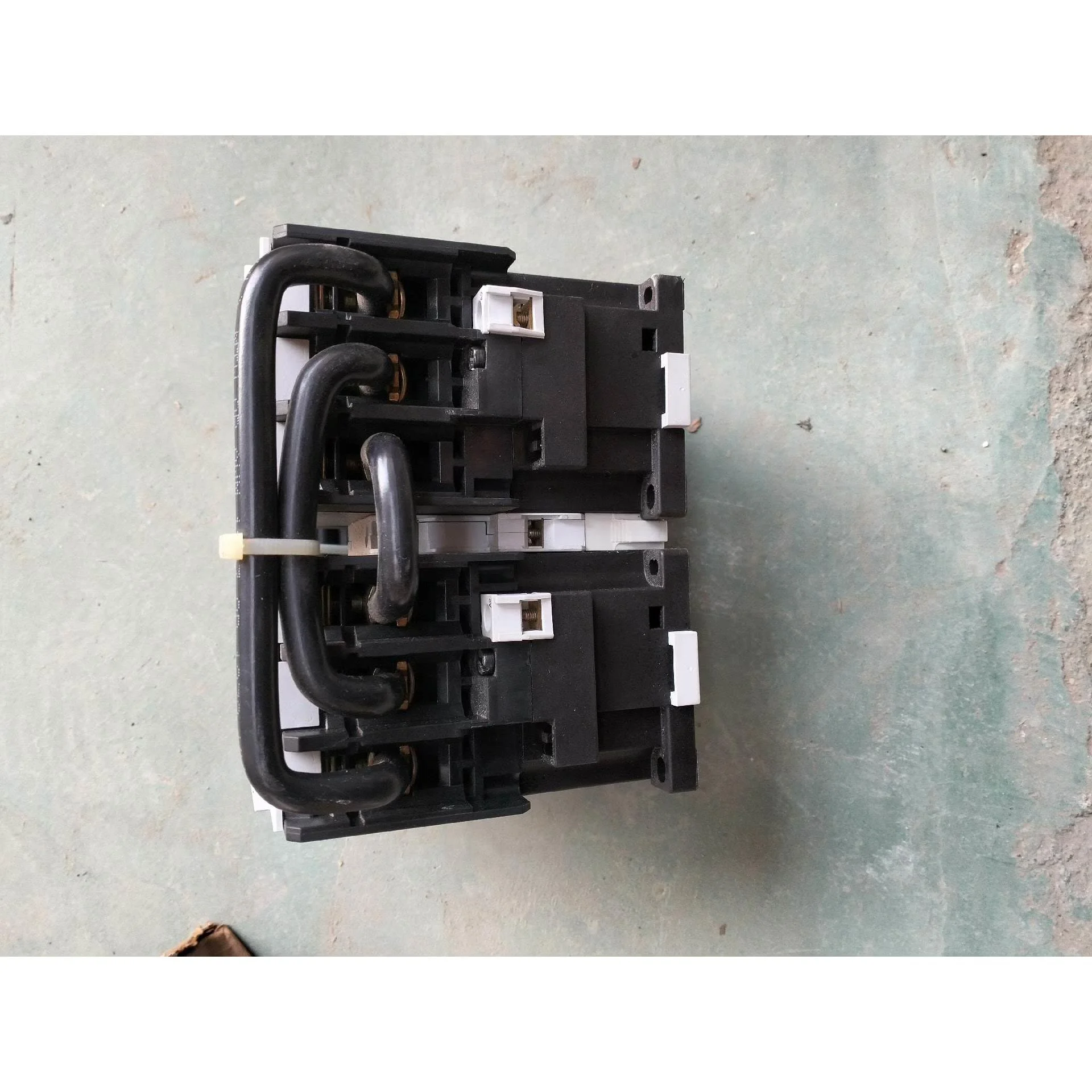 非标价GE通用电气交流接触器 CL07A300M ，成色如图，议价议价