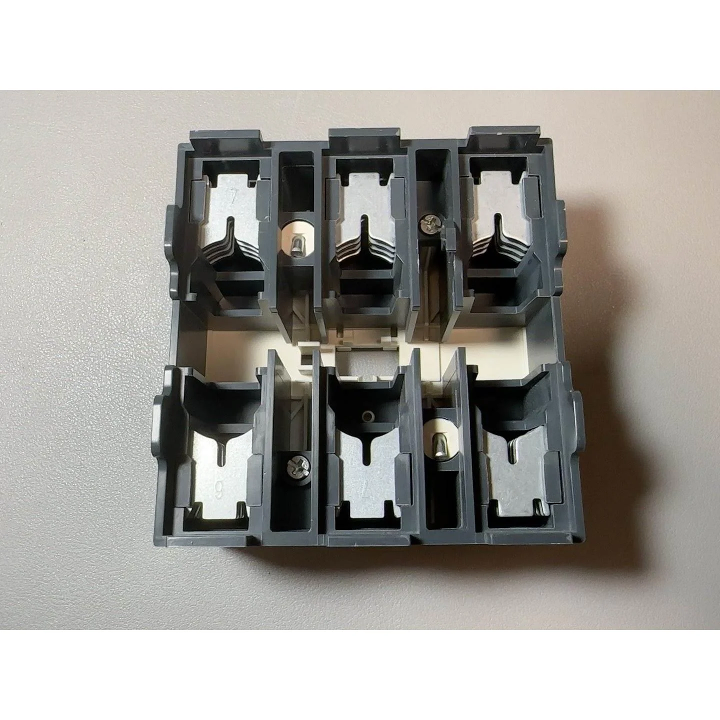 非标价施耐德全新LC1D115灭弧室，数量1个，单价60元议价