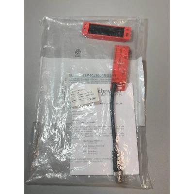 非标价施耐德全新原装XCSDMP501L01M12，数量1个，单价议价
