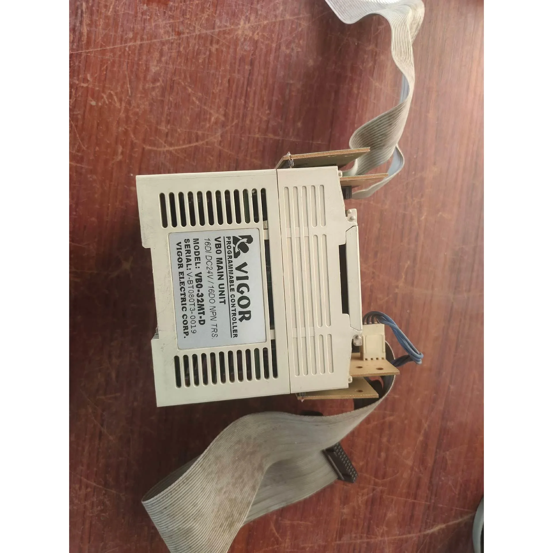 非标价台湾丰炜PLC编程控制器 VBO-32MT二手拆机，功能正常议价