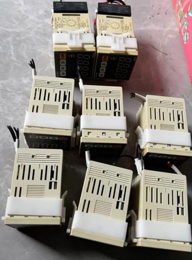 非标价奥特尼克斯温控器TC4S-24R拆机配件，成色9成新实物如图议